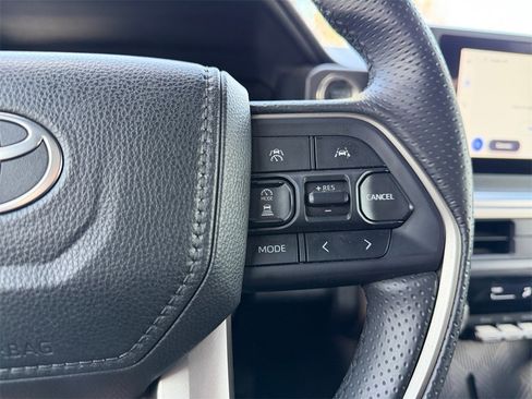 Used 2025 Toyota 4Runner SR5 image 24