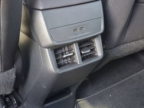 Used 2026 Chevrolet Equinox LT w/ Safety and Technology Package AWD/4WD image 17