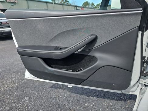 Used 2025 Tesla Model 3 Long Range RWD image 29