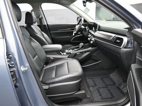 Used 2024 Kia Telluride LX FWD image 41