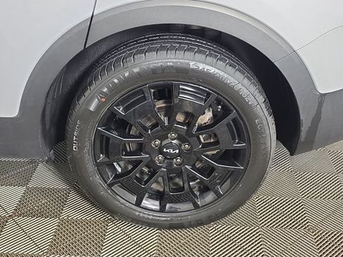 Used 2022 Kia Telluride SX w/ SX Prestige Package AWD/4WD image 18