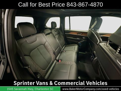 Used 2023 Jeep Grand Cherokee Summit AWD/4WD image 29