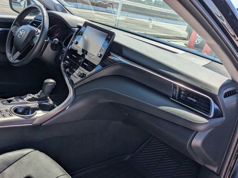 Used 2023 Toyota Camry XSE image 6
