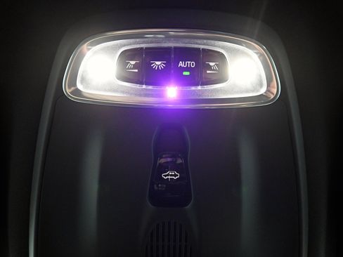 Used 2020 Volvo V60 T5 Cross Country image 18