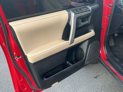 Certified 2022 Toyota 4Runner SR5 Premium AWD/4WD image 20