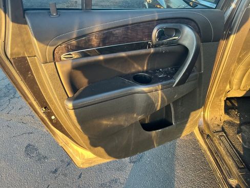 Used 2017 Buick Enclave Leather w/ Trailering Package image 19