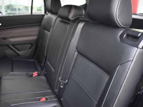 Used 2022 Volkswagen Atlas SE image 41