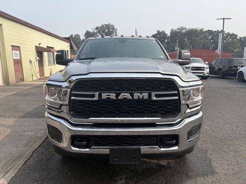 Used 2023 RAM 3500 Tradesman w/ Chrome Appearance Group AWD/4WD image 2