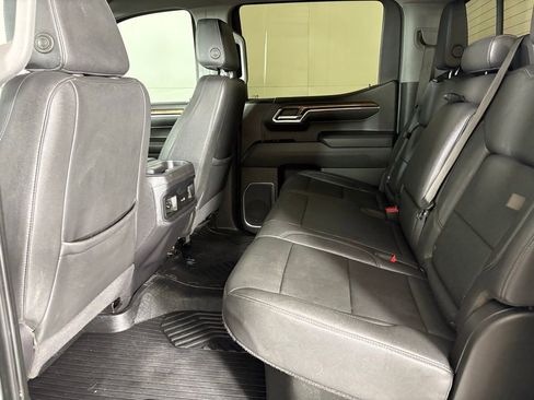 Used 2024 Chevrolet Silverado 1500 LT Trail Boss w/ Convenience Package II AWD/4WD image 39