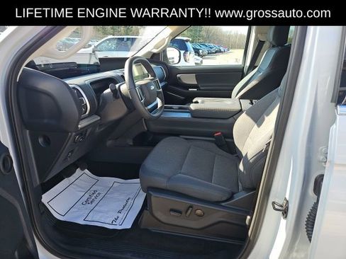 Used 2025 Ford Expedition Active AWD/4WD image 14