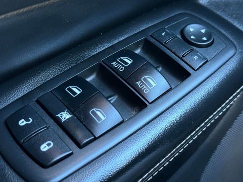 Used 2016 Jeep Grand Cherokee Limited image 27