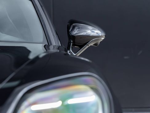 Certified 2025 Porsche Panamera image 18