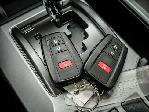 Used 2024 Toyota 4Runner Limited AWD/4WD image 44
