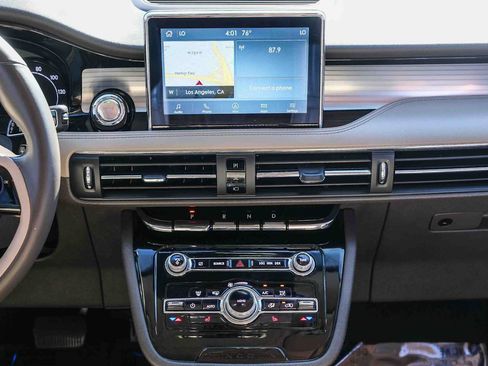 Used 2021 Lincoln Corsair FWD w/ Premium Package image 14