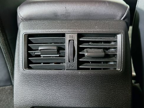 Used 2024 Mitsubishi Outlander SE image 27