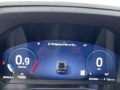 Used 2025 Ford Explorer ST-Line w/ ST-Line Street Pack image 17