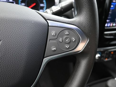 Used 2021 Chevrolet Traverse LS FWD image 28