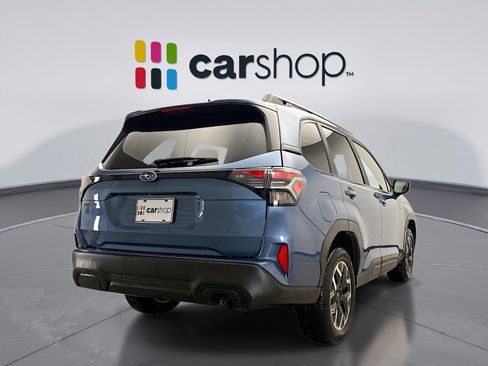 Used 2025 Subaru Forester Premium image 5