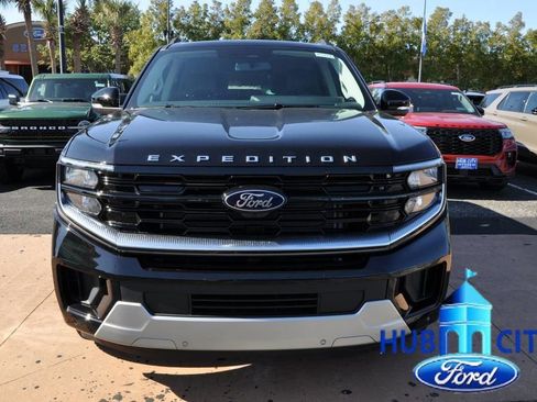 New 2025 Ford Expedition Platinum w/ Driver's Package image 8