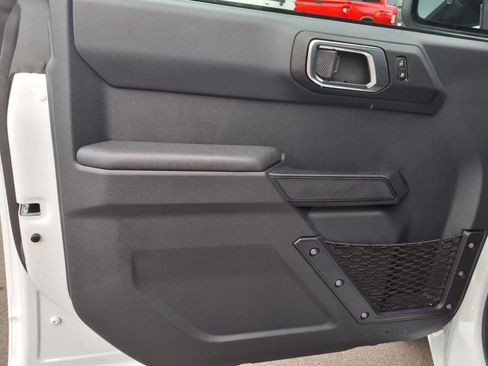 New 2025 Ford Bronco Base image 11