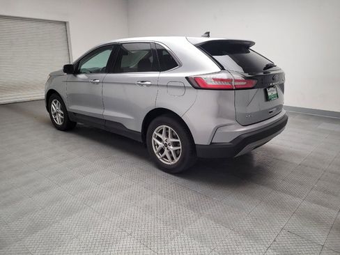 Used 2024 Ford Edge SEL image 3