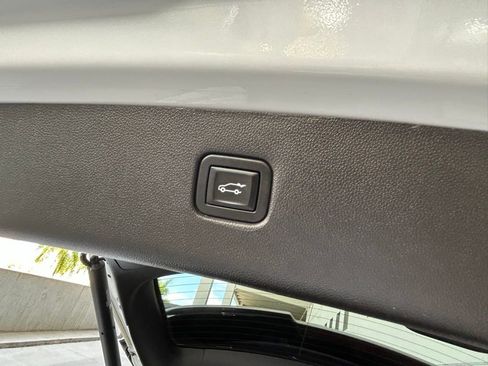 Used 2021 Chevrolet Blazer LT image 30