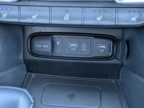 Used 2020 Hyundai Santa Fe Limited image 28