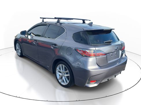 Used 2017 Lexus CT 200h w/ Seat Comfort Package FWD image 4