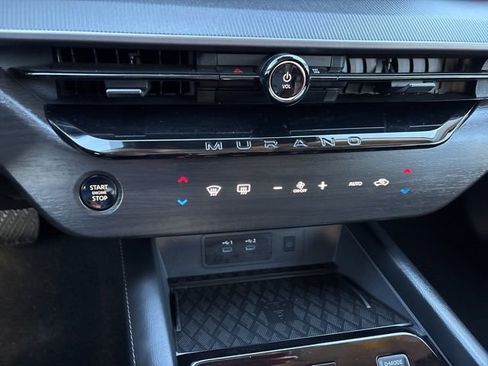 Used 2025 Nissan Murano SV image 35