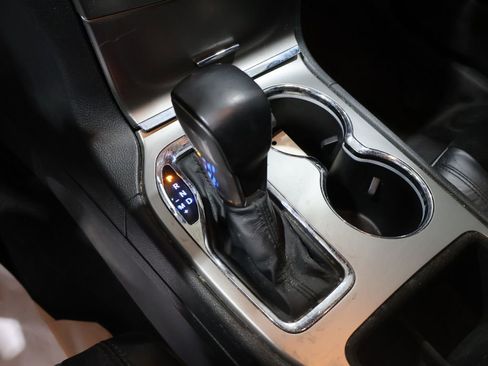 Used 2018 Jeep Grand Cherokee Altitude AWD/4WD image 36
