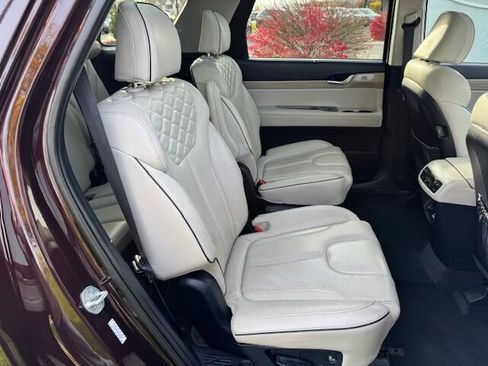 Used 2022 Hyundai Palisade Limited image 34