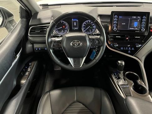 Used 2023 Toyota Camry SE FWD image 18