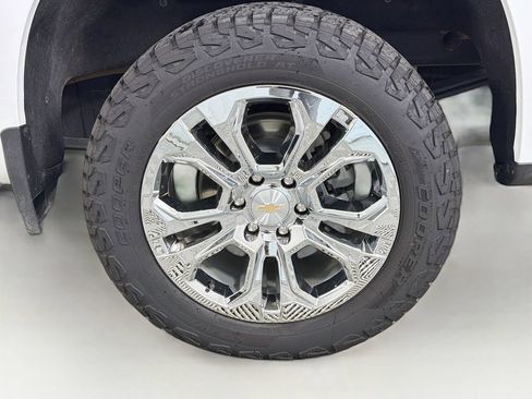 Used 2026 Chevrolet Silverado 1500 LTZ w/ Z71 Off-Road Package AWD/4WD image 33