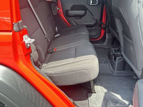 Used 2023 Jeep Wrangler Unlimited Sport w/ Sun And Sound Package AWD/4WD image 15
