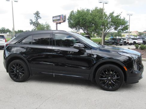 Used 2022 Cadillac XT4 Sport w/ Comfort Package FWD image 2