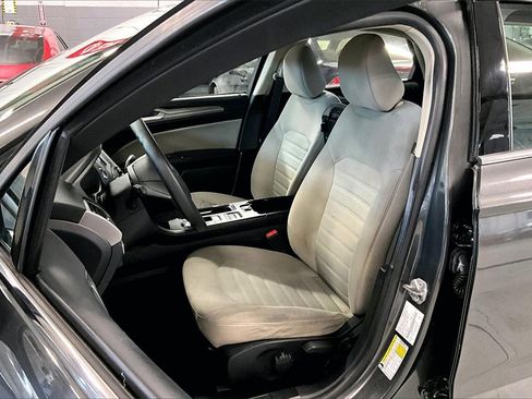 Used 2020 Ford Fusion S image 18