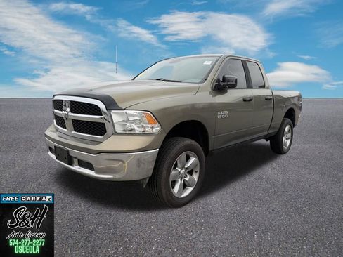 Used 2013 RAM 1500 Classic SLT w/ Premium Display Pkg image 3