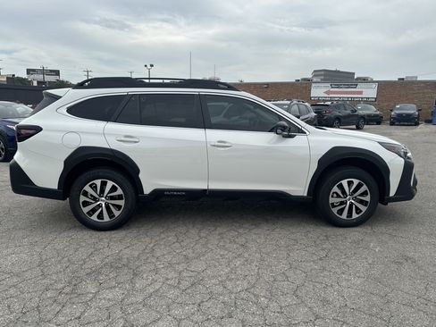 New 2025 Subaru Outback Premium image 2