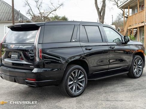 Used 2024 Cadillac Escalade Sport image 6