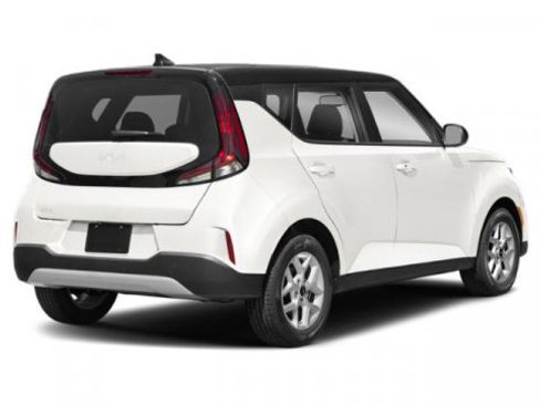 Used 2025 Kia Soul S image 2