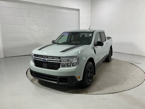Used 2024 Ford Maverick Lariat w/ FX4 Off-Road Package AWD/4WD image 19