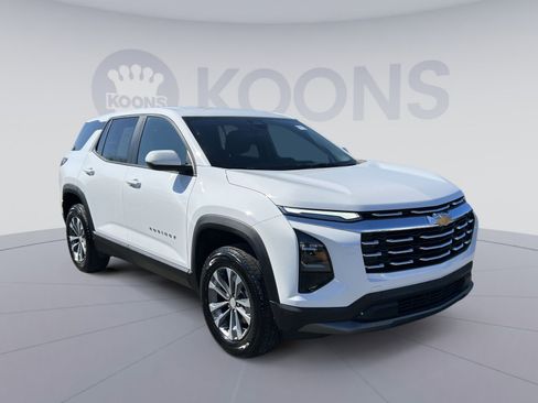 Used 2026 Chevrolet Equinox LT FWD image 2