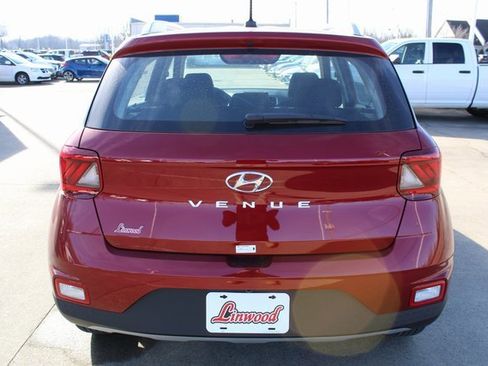 New 2025 Hyundai Venue SEL image 4