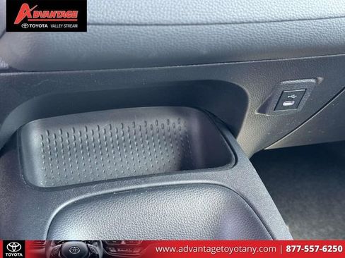 Used 2023 Toyota Corolla LE image 33