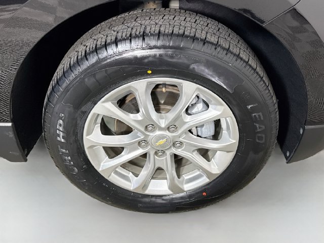 Used 2021 Chevrolet Equinox LS w/ LPO, Blackout Package AWD/4WD image 31