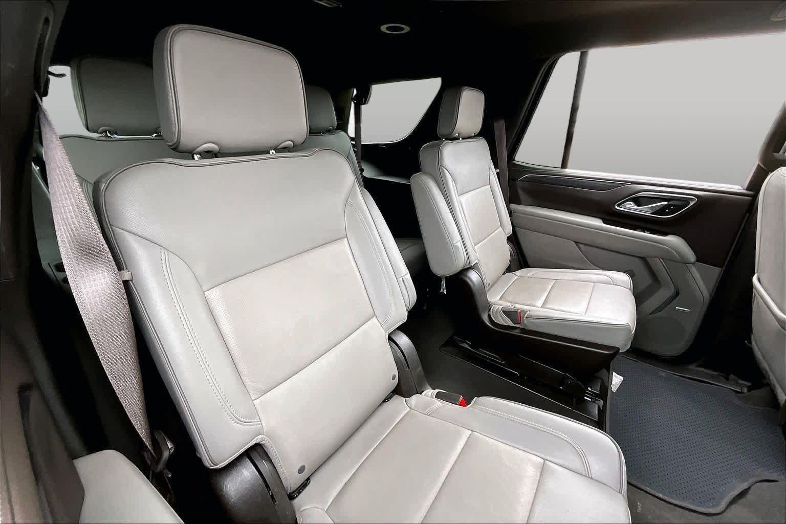 Used 2024 GMC Yukon SLT RWD image 20