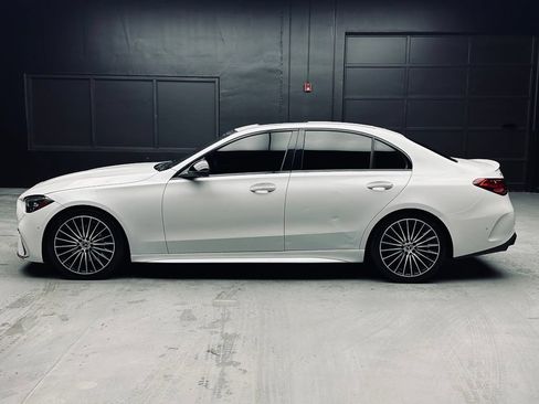 Used 2022 Mercedes-Benz C 300 Sedan w/ Pinnacle Trim Package image 4