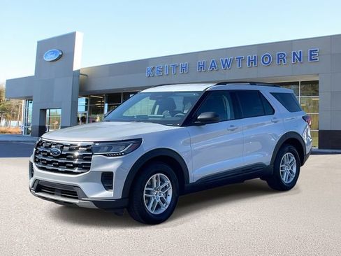New 2026 Ford Explorer Active RWD image 3