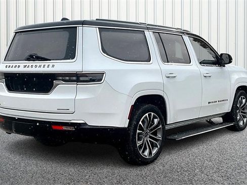 Used 2023 Jeep Grand Wagoneer Series III w/ Rear Seat Video Group 1 image 12