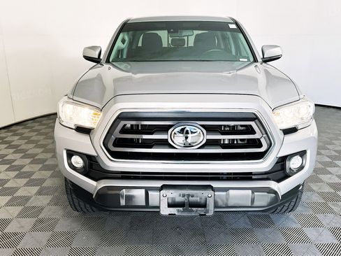 Used 2021 Toyota Tacoma SR5 RWD image 8